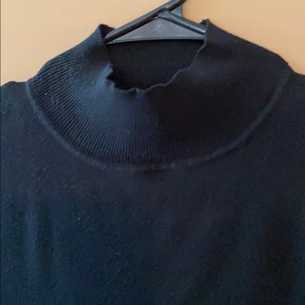 CHICOS BLACK SLEEVELESS MOCK SHIRT R - Picture 2 of 6